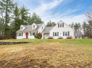 10 Cricket Hill Dr, Amherst, NH 03031