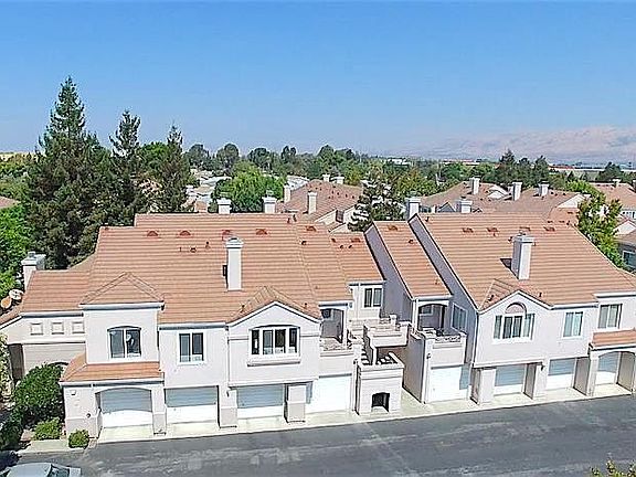 3rd image of 4211 Sophia Way