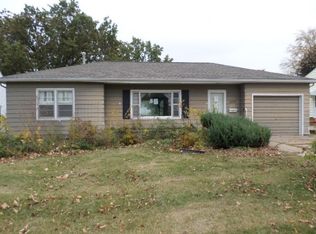 1313 Vermont St, Waterloo, IA 50702