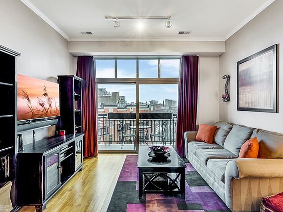 3rd image of 1935 S Archer Ave APT 526