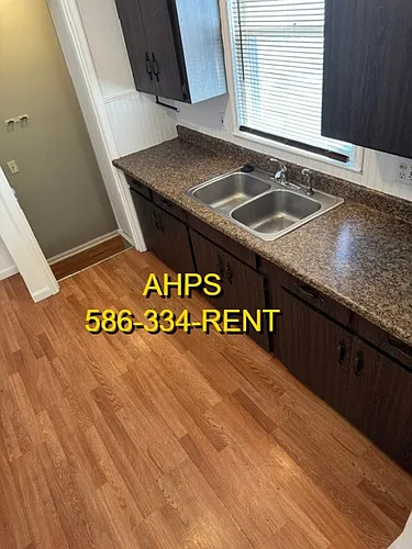 21066 La Salle Blvd Photo 1