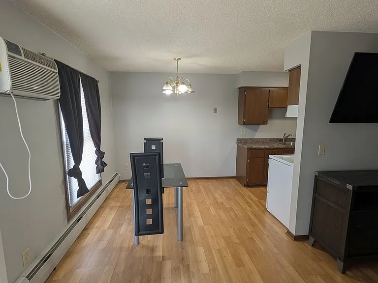 747 11th Ave S #5 — Photo 9
