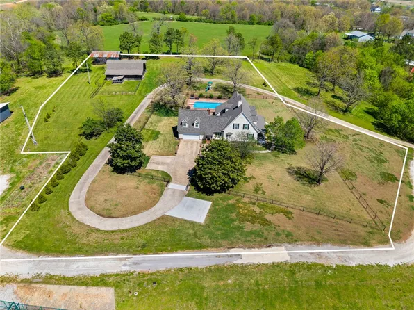 3265 S Barrington Rd, Fayetteville, AR 72704