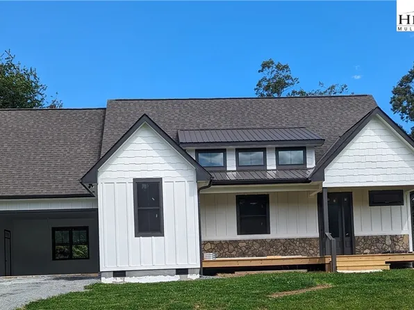 102 Silver Springs Drive, Sparta, NC 28627