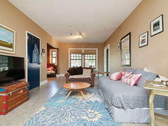 4th image of 1902 Woodland Ave APT 101