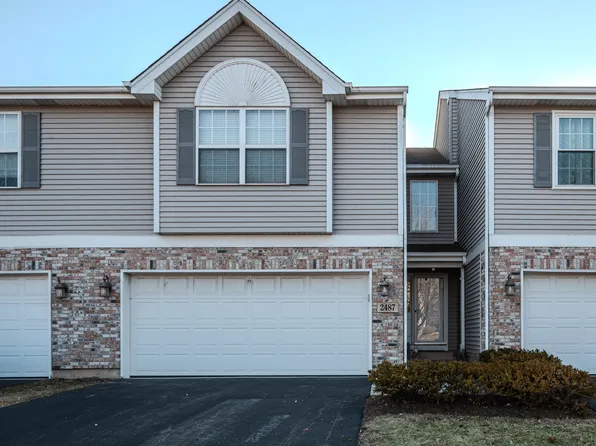 2487 Amber Ln, Elgin, IL 60123
