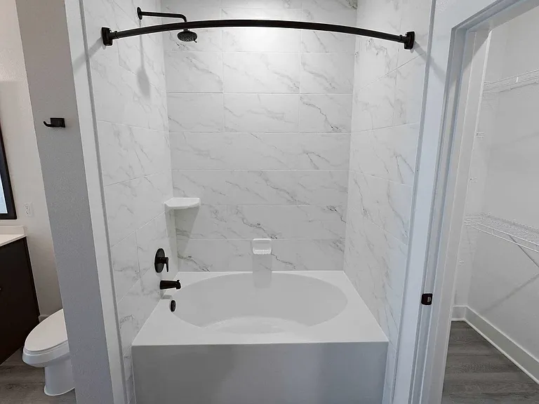 Linz Luxury Living — Photo 94