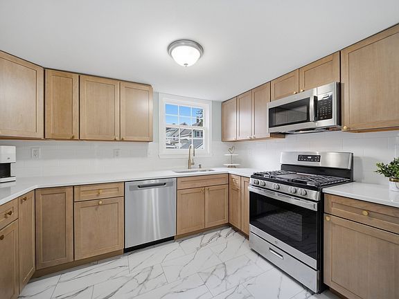 2nd image of 57 Corbett St