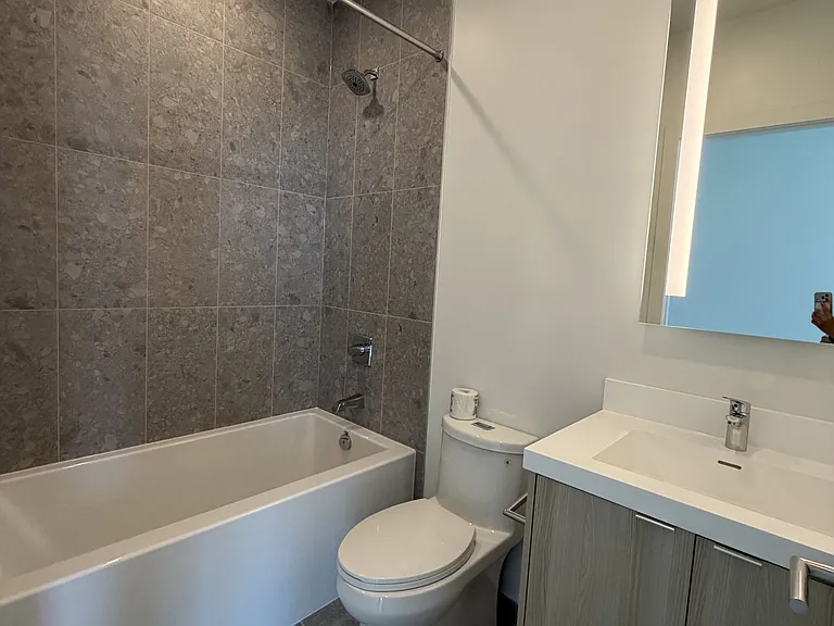 25 Cordova Ave #Penthouse 10 — Photo 10