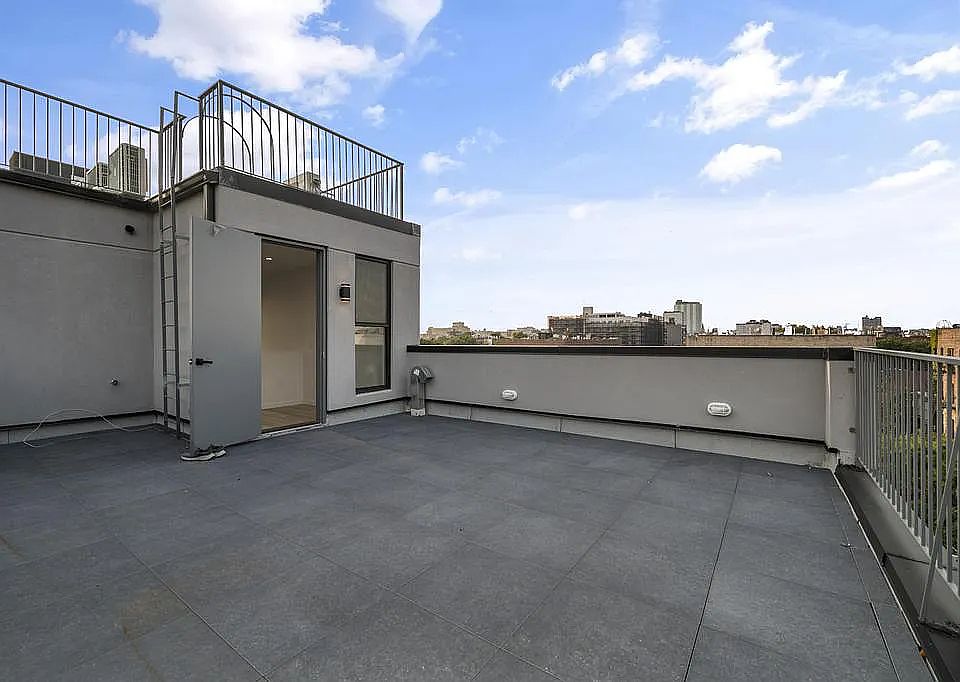 1st image of 1091 Rogers Ave #4R