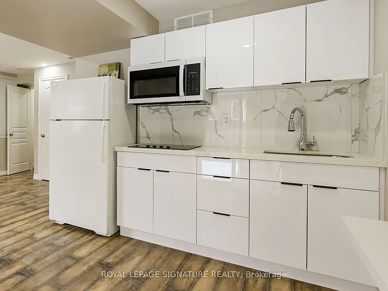 96 Highgate Dr #LOWER LEVEL B — Photo 13