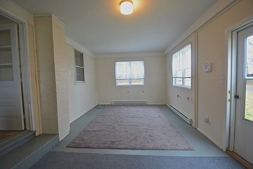3rd image of 385 Strawberry Ln