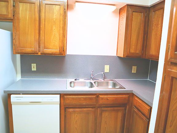 4th image of 2410 Miguel Ln