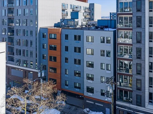 424 Whiton Street image 1 of 14