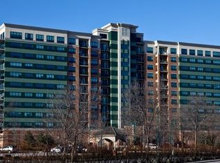 6420 Double Eagle Dr UNIT 312, Woodridge, IL 60517