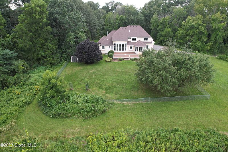 5th image of 43 Vandenburg Lane