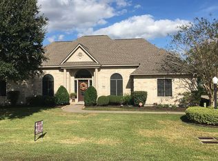 1002 Texas Ave, Sweeny, TX 77480