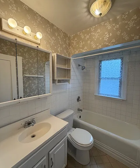 1204 S Maple St — Photo 7