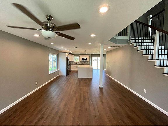 5th image of 8319 Columbia Falls Dr