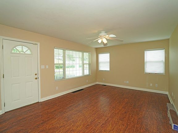 3rd image of 971 Old U South Rte #52