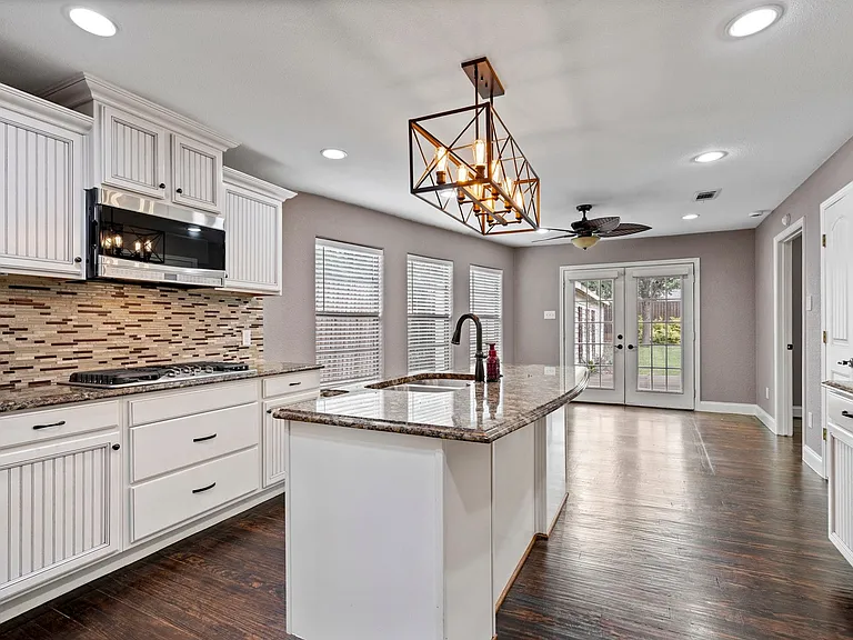 8406 Lakemont Dr — Photo 5