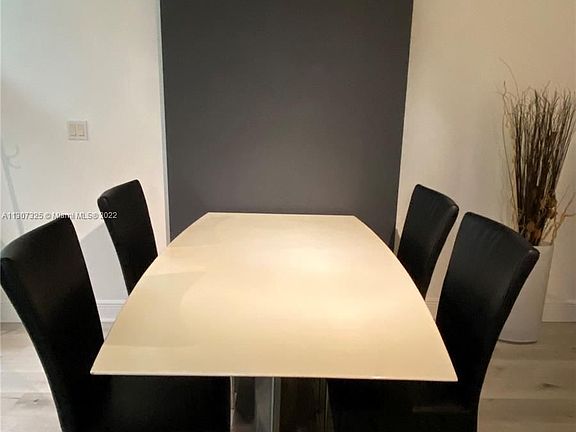 4th image of 325 Biscayne Blvd APT 1115