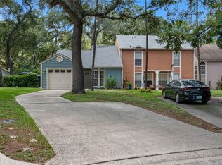 9442 Forest Hills Cir, Tampa, FL 33612
