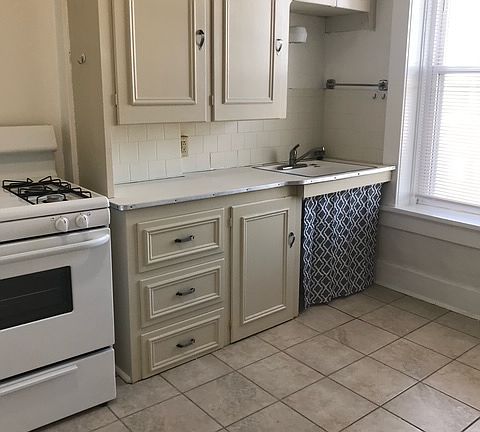 2nd image of 200 W Main St #47