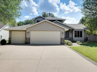1631 Poppyseed Dr, New Brighton, MN 55112