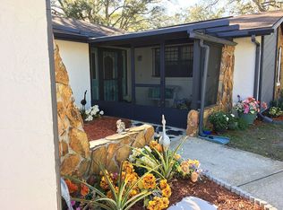 18831 Maple Leaf Dr, Hudson, FL 34667