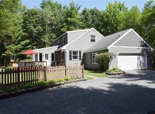 8 Summit Dr, Averill Park, NY 12018