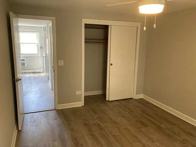 897 Graceland Ave #2W — Photo 9