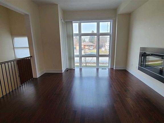 3rd image of 9180 Bathurst St
