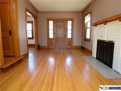 4th image of 5633 Leavenworth St