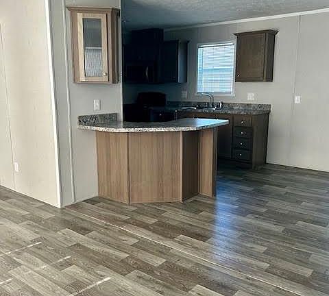 2nd image of 154 Scarlet Oak Ct