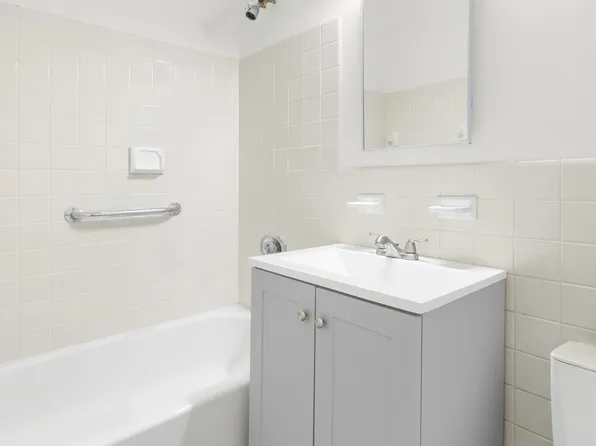 3 Hanover Square image 5 of 12