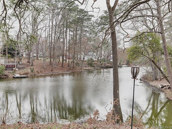 3rd image of 238 Lakewood Park Dr