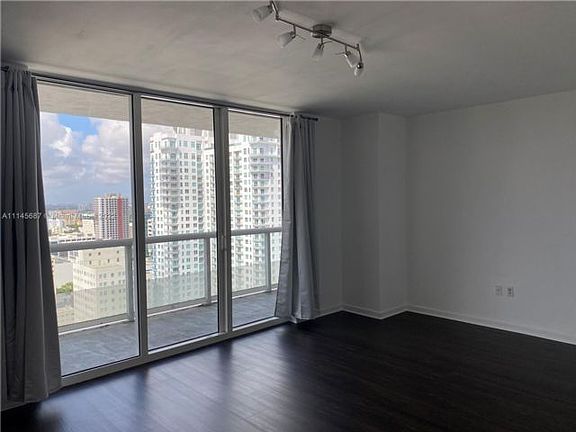 5th image of 50 Biscayne Blvd APT 3103