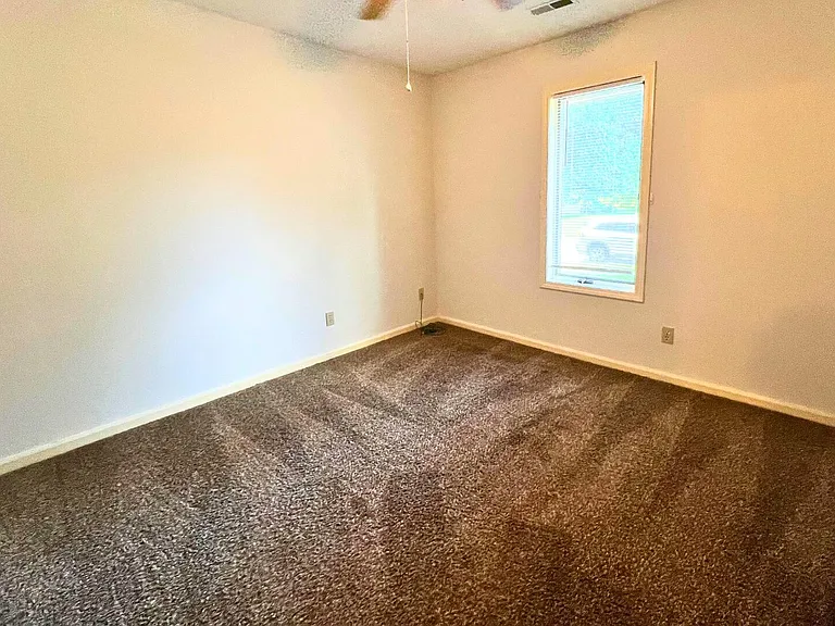 2509 Hollyhock Dr — Photo 31