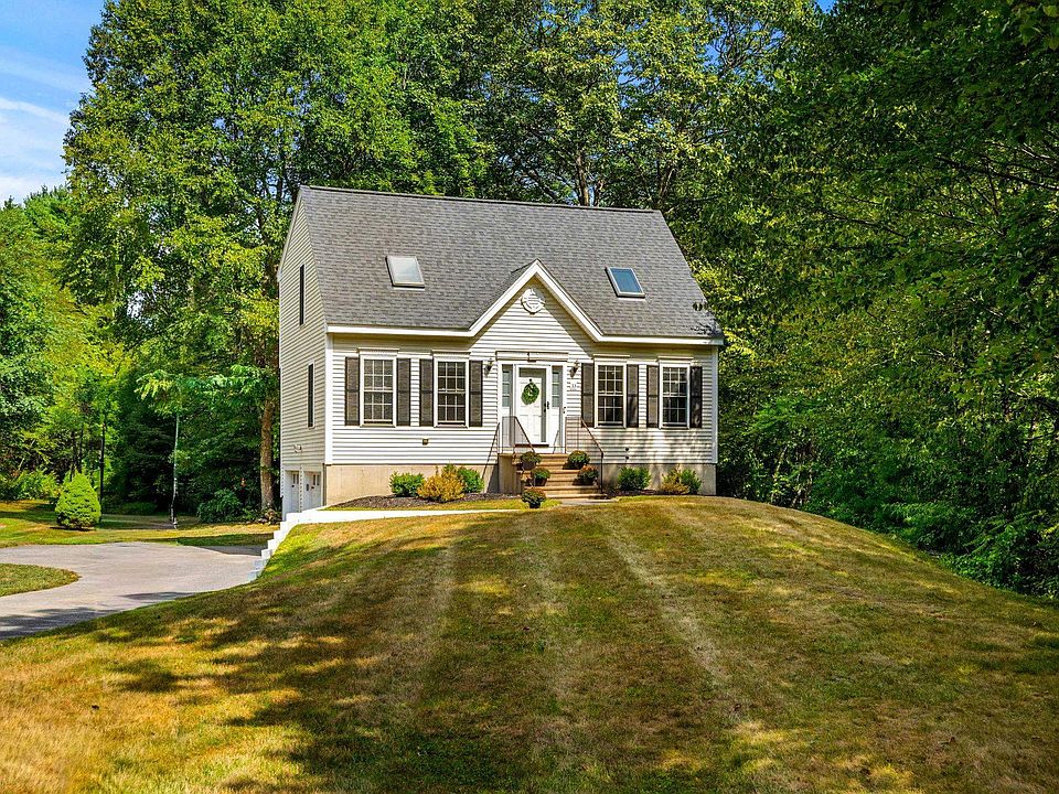 1st image of 33 Drew Woods Drive