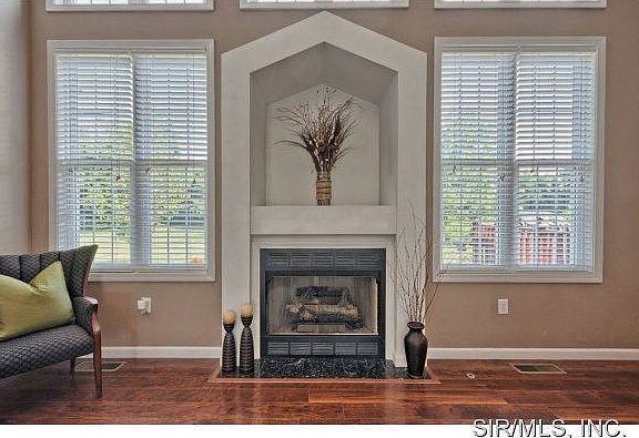 4th image of 779 Chancellor Dr