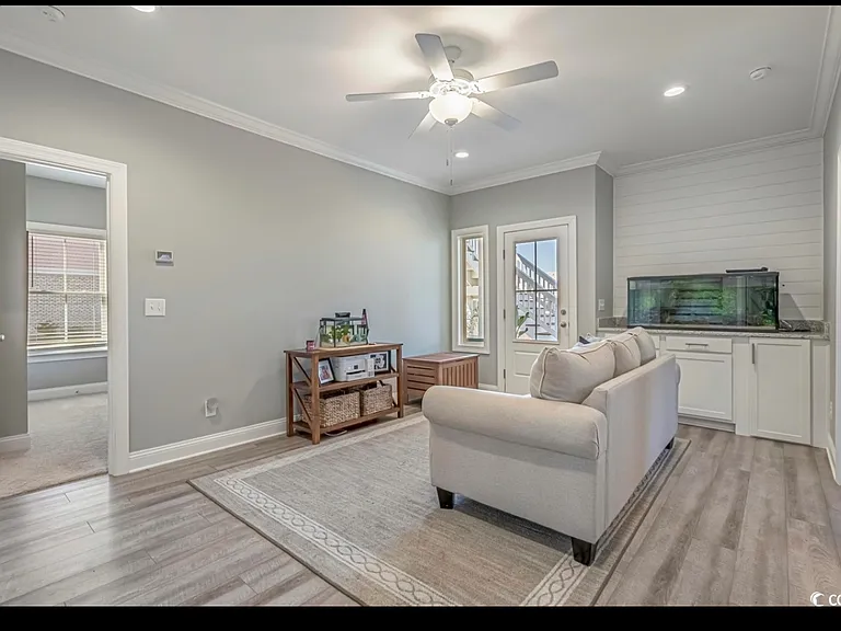 330 Harbour View Dr — Photo 6