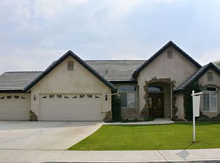 4403 Crystal Lake Dr, Bakersfield, CA 93313