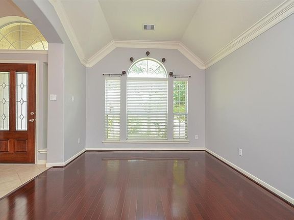 3rd image of 6726 Oakman Ln