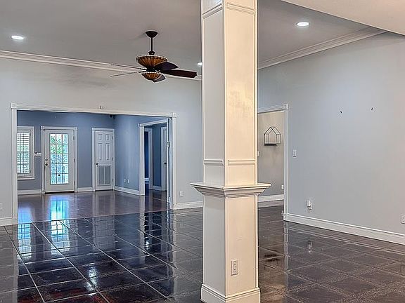 4th image of 3921 Los Arroyos Ct #16