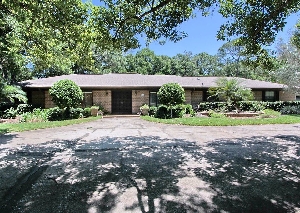 1st image of 7911 Meadowcroft Pl