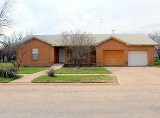 1005 N Avenue D, Haskell, TX 79521