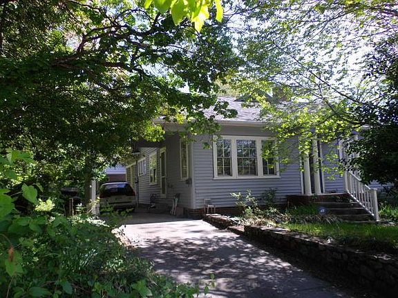 3rd image of 1116 Kenyon St
