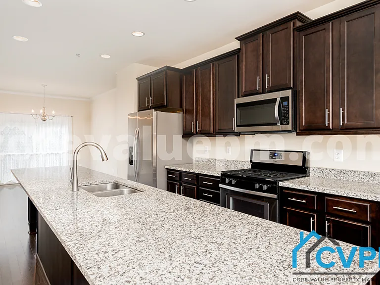 1216 Acorn Ln — Photo 7