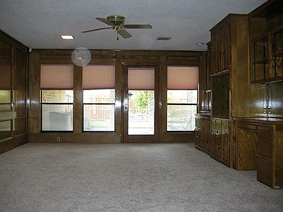 5th image of 2409 Cordoba Dr